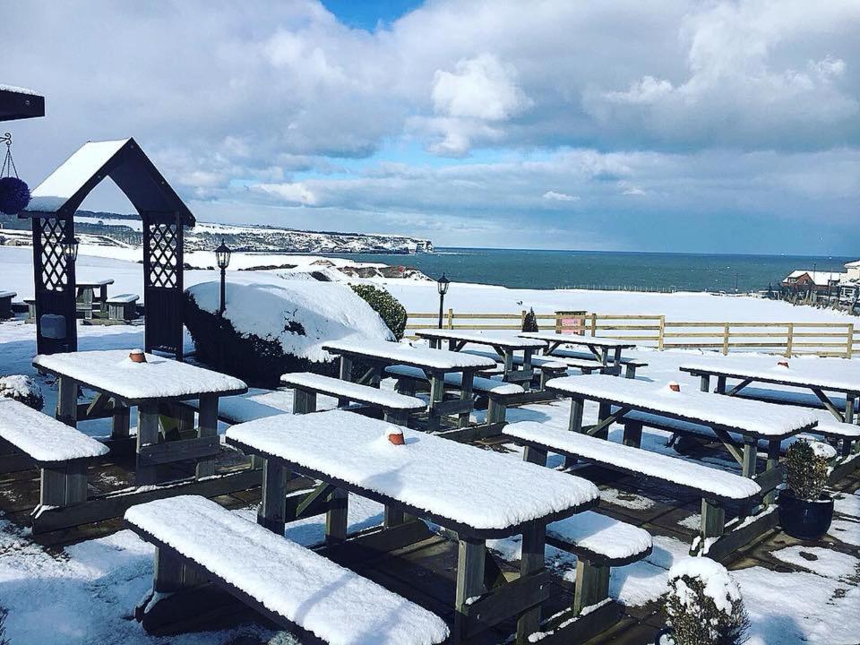 The White House Inn - Whitby Eksteriør bilde