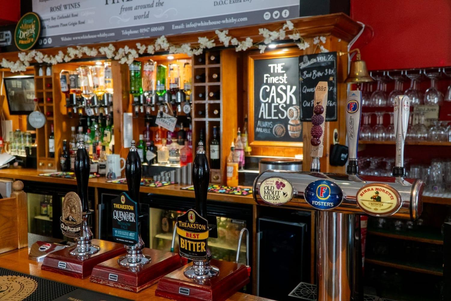 The White House Inn - Whitby Eksteriør bilde