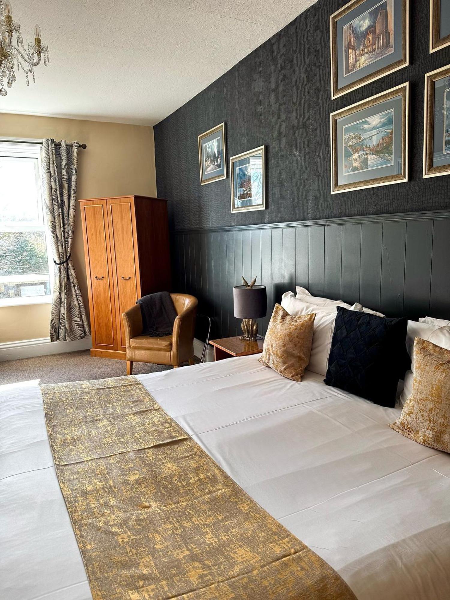The White House Inn - Whitby Eksteriør bilde