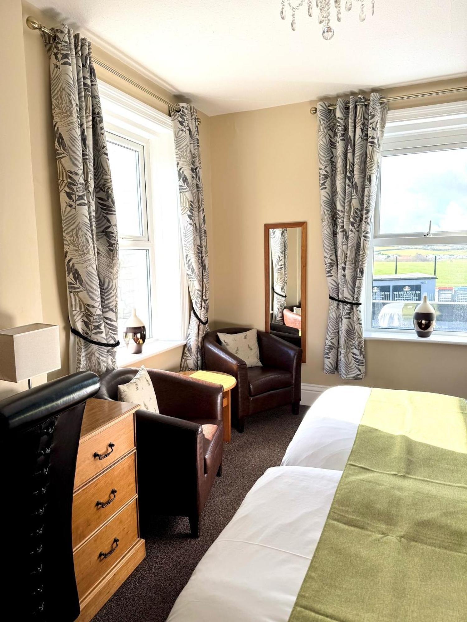 The White House Inn - Whitby Eksteriør bilde